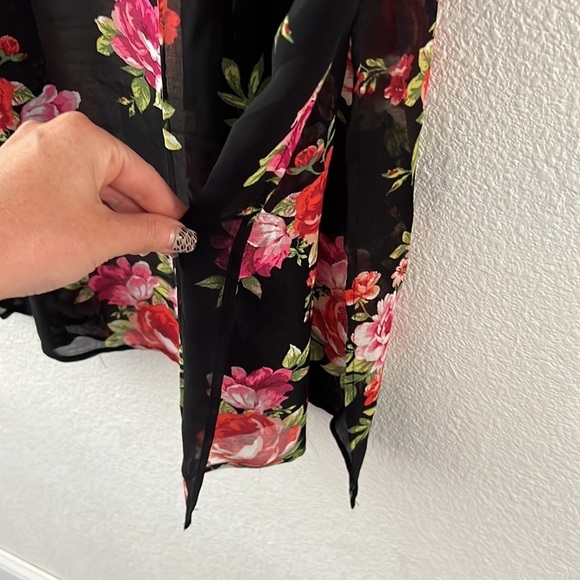 AMBIANCE • Floral Black Short Sleeve Cover Up - Picture 7 of 8